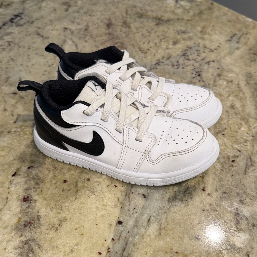 Nike Kids Black and White Sneakers